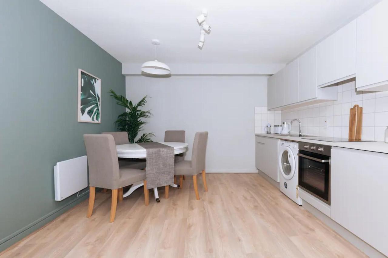 더블린 Relaxing 1Bd Flat With A Roof Terrace - Portobello 아파트 외부 사진